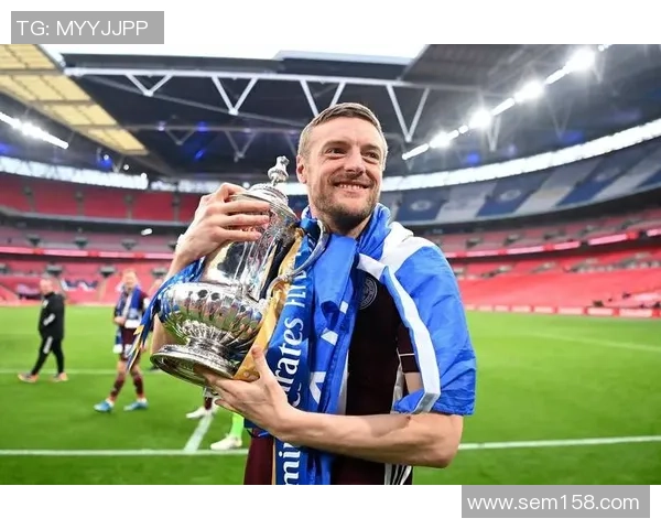 足球十大感人球星排名榜 揭示那些超越赛场的动人故事与传奇人生